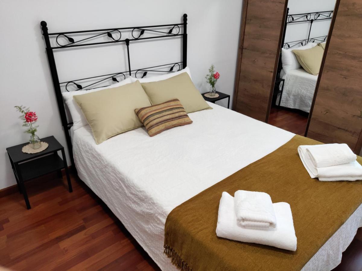 Apartamento Plaza De La Iglesia Deltebre Luaran gambar
