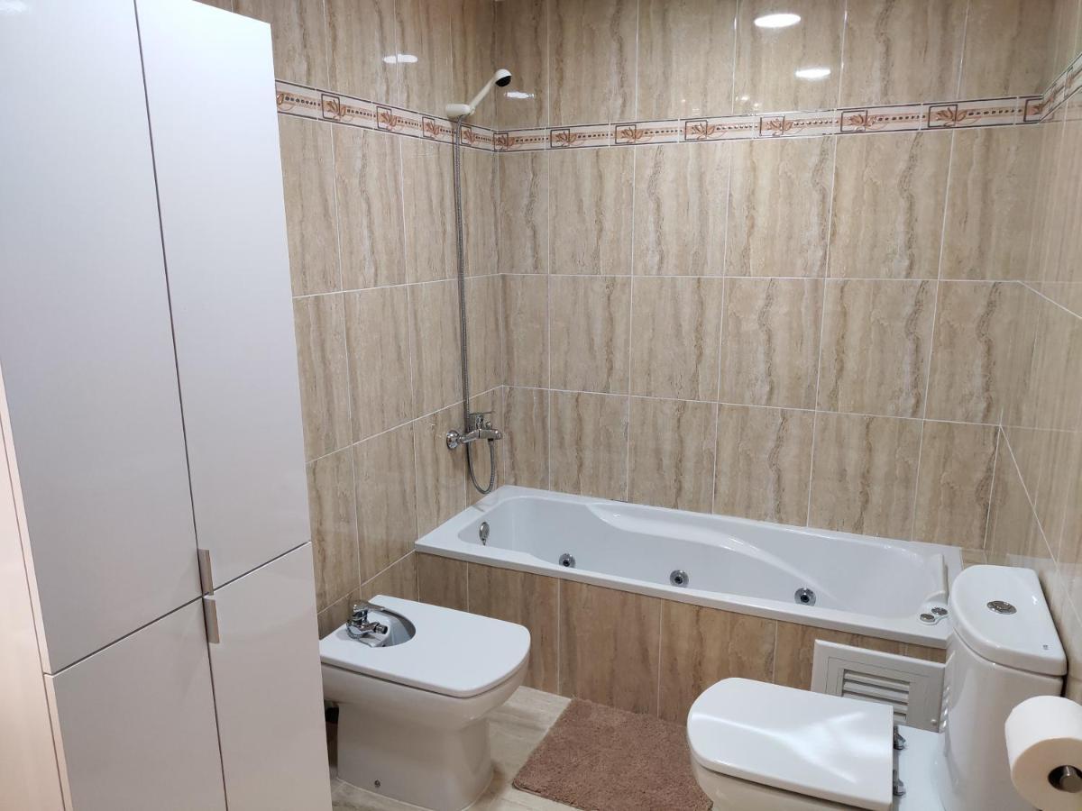 Apartamento Plaza De La Iglesia Deltebre Luaran gambar