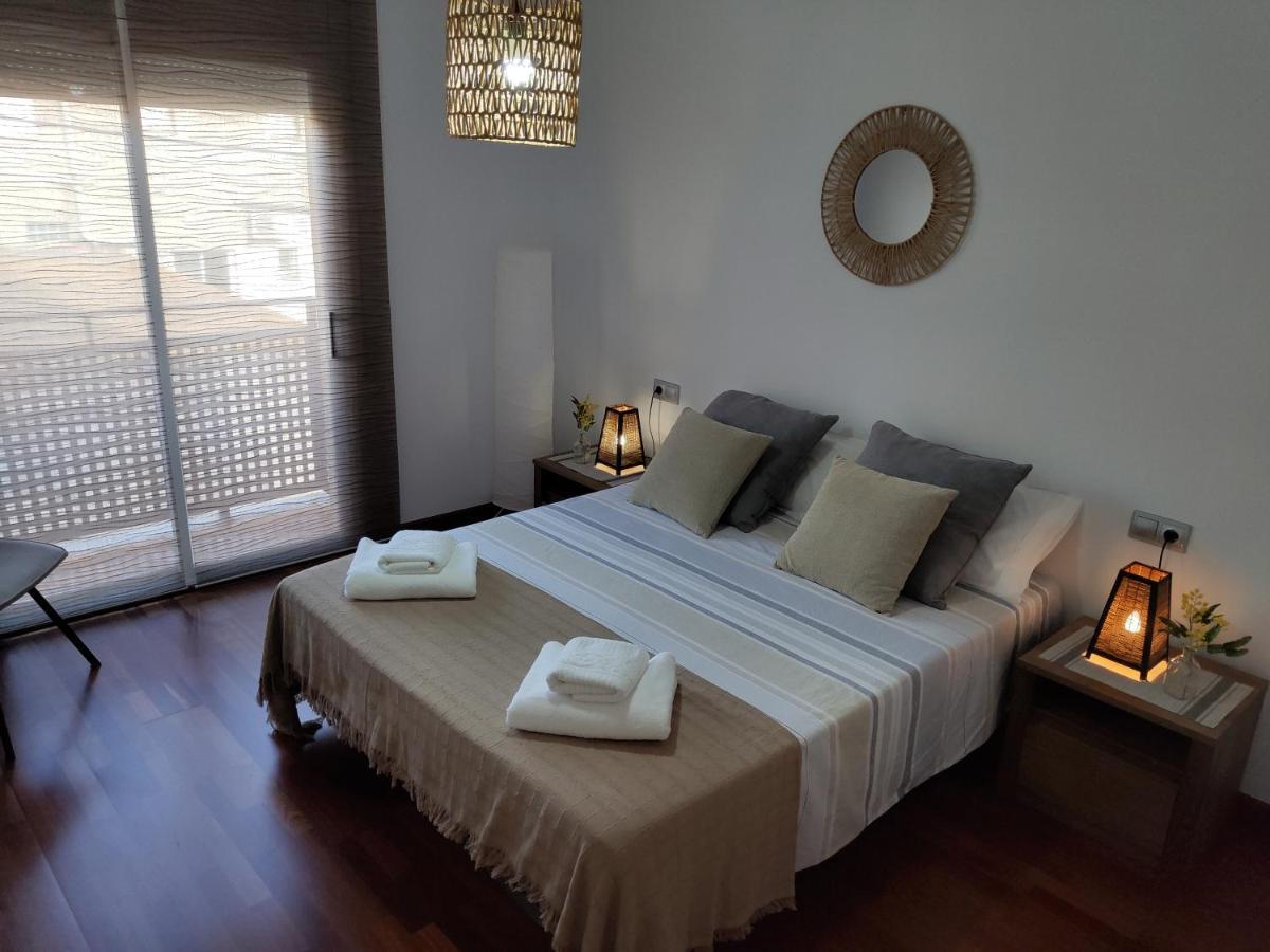 Apartamento Plaza De La Iglesia Deltebre Luaran gambar