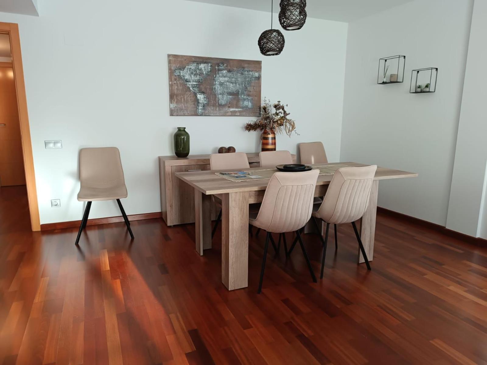 Apartamento Plaza De La Iglesia Deltebre Luaran gambar