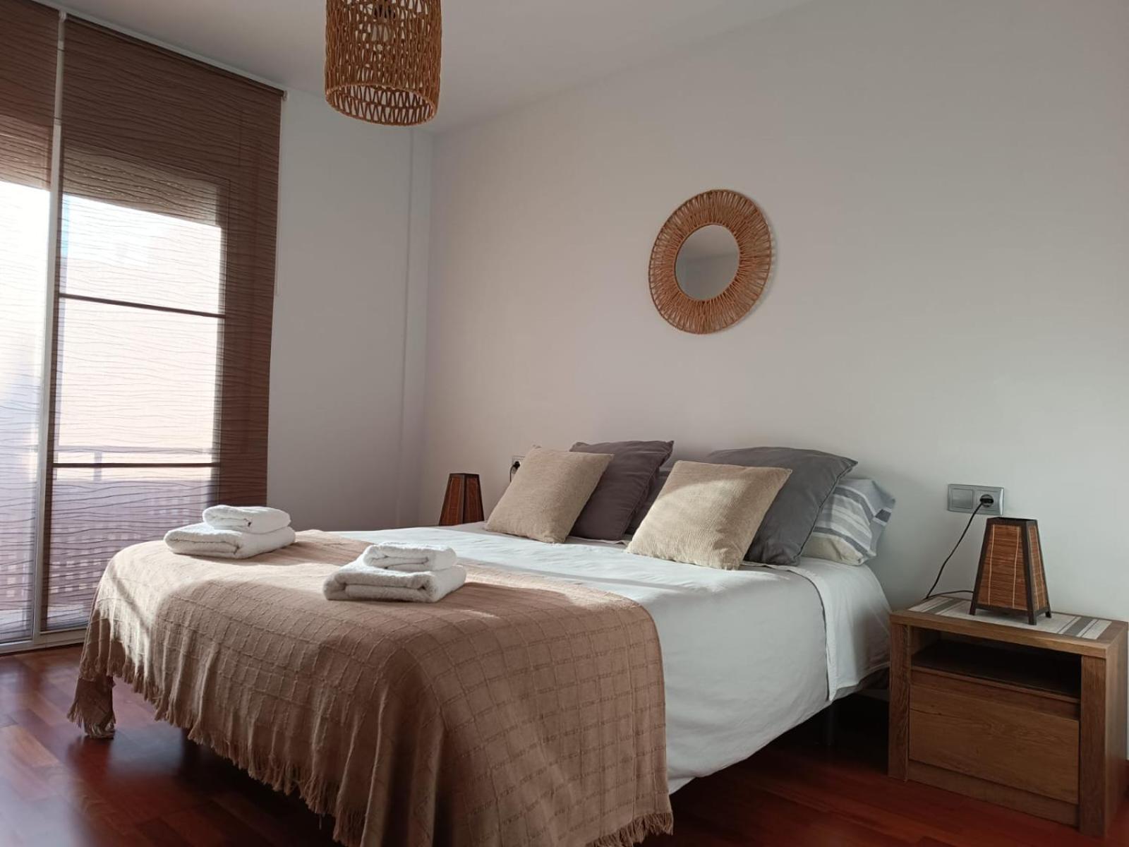 Apartamento Plaza De La Iglesia Deltebre Luaran gambar
